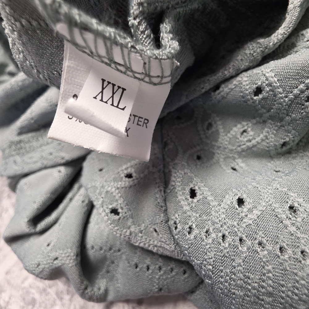 Green Cold Shoulder Lace Top - Picture 4 of 6